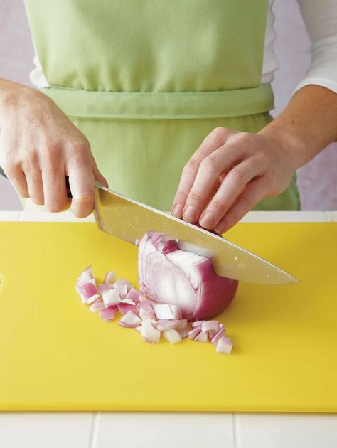 Chopping a Red Onion French Onion Dip Recipe, Smoked Dishes, Citrus Zester, Onion Dip Recipe, Knife Skills, How To Thicken Sauce, Cooking Quotes, French Onion Dip, Knife Skill