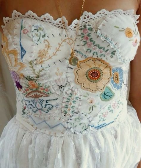 try the nuudii strapless Cottagecore Wedding, Ropa Upcycling, Boho Whimsical, Whimsical Woodland, Mode Hippie, Fable Dresses, Diy Vetement, School Looks, Mode Inspo