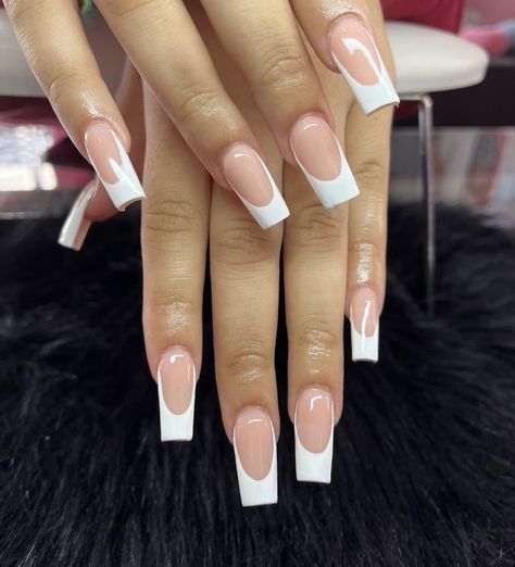 Beige And White French Tip Nails, Square Acrylic Nails White French Tips, Medium White French Tip Acrylic Nails, Regular White French Tip Nails, Long French Tips Square, While French Tip Nails, Short Square Acrylic Nails White French Tips, Nails French Ideas White, White French Tip Nails With Letter