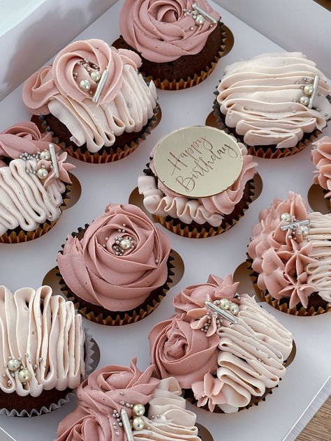 28th Birthday Cupcakes For Women, 13 Birthday Cupcakes, 90th Birthday Cupcakes For Women, 21st Birthday Cupcake Ideas, Happy Birthday Cupcakes Ideas For Women, 25th Birthday Cupcakes, Sweet 16 Birthday Cupcakes, Cupcake 18th Birthday, 21 Birthday Cupcakes