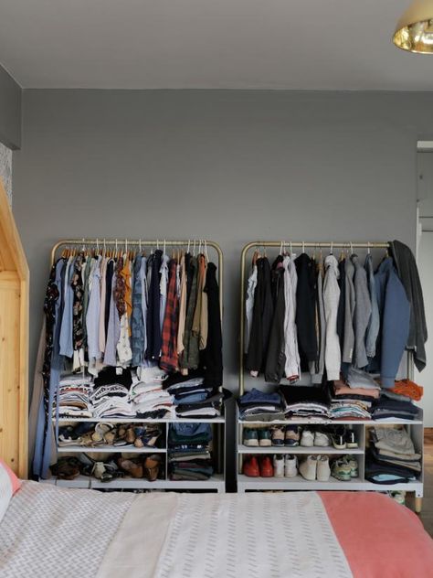 Clothes Storage Without A Closet, Clothes Storage Ideas, Small Closet Storage, Closet Clothes Storage, Storage Solutions Bedroom, Apartment Storage, Tiny Closet, No Closet Solutions, Clothes Hanging