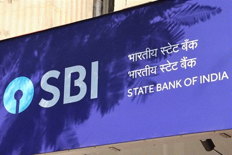 The State Bank of India (SBI), the country’s largest private lender, has designed a policy to fund lab-created diamond manufacturers in what may prove to be a major step forward for the emerging industry. State Bank Of India, Sbi Po, Mortgage Interest Rates, Interest Rates, Bank Of India, News Website, Personal Loans, Financial Institutions, Job Opportunities