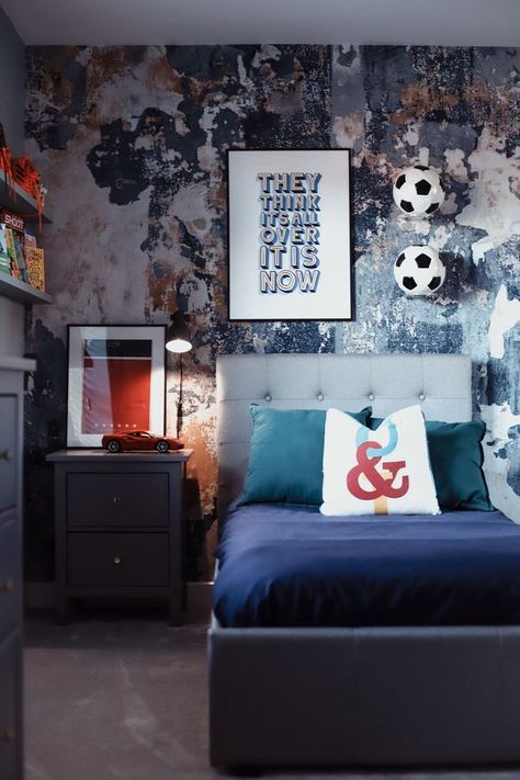 Dec 20, 2019 - AD – Contains gifted wallpaper. Post contains affiliate links. There was never any doubt what Harbor would ask for when I started planning on how to decorate his room. He had high hopes that the… Boys Football Bedroom, Bedside Table Ikea, Spring Bedroom Decor, James Kelly, Football Rooms, Football Bedroom, Oval Room Blue, Boys Bedroom Makeover, Boys Football