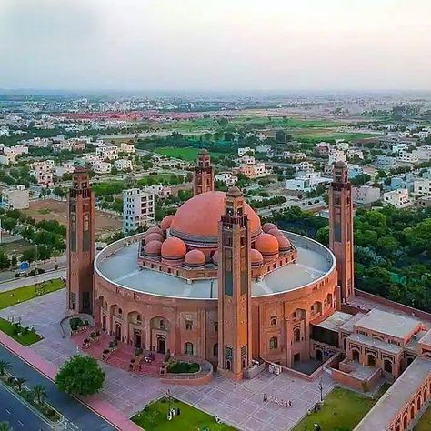 Unique Selling Point 1 Kanal Residential Plot For Sale In Nishtar Block Unique Selling Point, Bahria Town Lahore, Palace Architecture, Mosque Design, Punjab Pakistan, Mosque Art, Bahria Town, Ancient Greek Architecture, Mosque Architecture