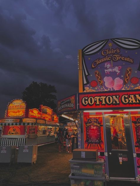 Small Town Carnival Aesthetic, Fair Food Astethic, Town Fair Aesthetic, Oc Fair Aesthetic, Gothic Summer Aesthetic, Fall Carnival Aesthetic, Small Town Halloween, Country Fair Aesthetic, Halloween Carnival Aesthetic