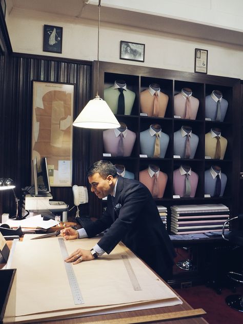 Tailor Shop Interior, Suit Stores, Bespoke Shirts, Clothing Store Interior, Clothing Store Design, Visual Merchandising Displays, Tailor Shop, Tailored Clothes, Gianfranco Ferre