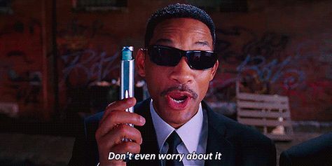 Men in Black 4 Will Feature a Female Lead Will Smith Movies, Animated Pics, The Woman In Black, Everything Is Temporary, Bad Thoughts, Men In Black, Movie Lines, Movie Gifs, Last Jedi