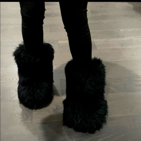 Fluffy Sheepskin Fur Boots Mad In Australia. Brand Is Bawa. 400 Brand New. Worn Once Big Fur Boots, Fur Shoes Outfit, Fur Boots Aesthetic, Fuzzy Boots Outfit Y2k, Fluffy Boots Outfits, Furr Boots, Black Fuzzy Boots, Fur Uggs, Fur Boots Black