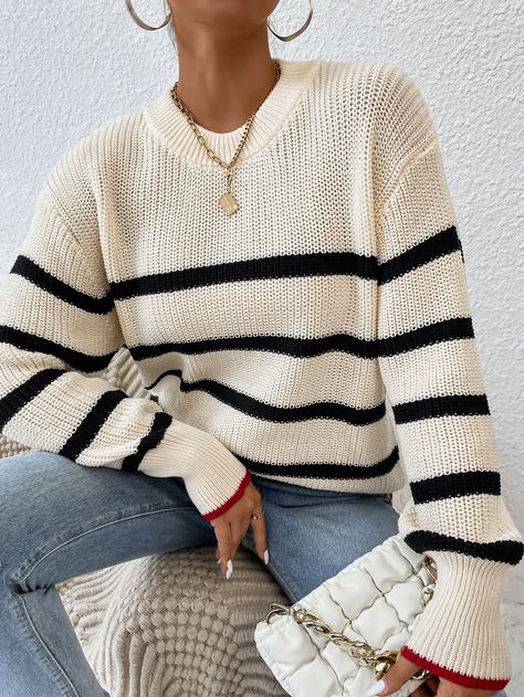 Colorado Wardrobe, Striped Sweater Outfit, Cute Sweaters For Fall, Fall Pullover, Pullovers Outfit, Jumper Outfit, Style Lookbook, Pullover Outfit, Stripe Outfits