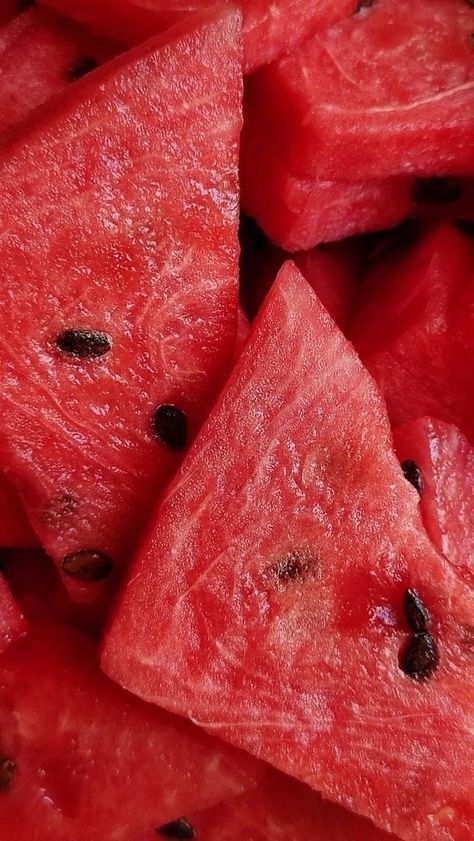 Watermelon Photography, Tropical Fruit Photography, Watermelon Juice Recipe, Watermelon Sangria, Watermelon Dessert, Watermelon Wallpaper, Ingredients Photography, Patio Gardening, How To Grow Watermelon