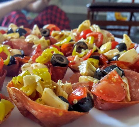 Antipasto Cups, Easy Antipasto, Marinated Mozzarella, Antipasto Appetizer, Marinated Artichoke Hearts, Gluten Free Brunch, Simple Appetizer, Dip Recipes Appetizers, Cocktail Party Food