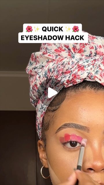 guguu💋 on Instagram: "eyeshadow hack for my beginners 🌺✨ 
the trick is the blending technique ✨ 

@hermosa_flor_cosmetics royalty + love eyeshadow palette’s
@foschinibeauty all woman lashes ‘Angelica’ 

#eyeshadow#eyeshadowtutorial#eyeshadows#eyeshadowspalette#makeuphacks#makeuphack#makeuptutorials#makeuptutorialvideo#beginnermakeup" Eyeshadow Blending Hack, Eye Shadowing Tutorial, 2023 Eyeshadow, Eyeshadow Tutorial For Beginners, Blending Eyeshadow, Body Modification, All Seeing Eye, Body Modifications, Beauty Body