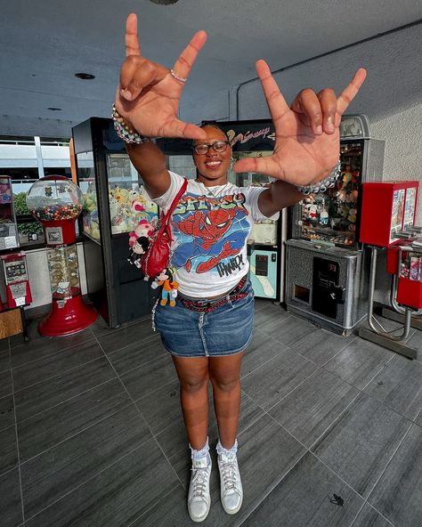 jean skirts are my favorite 😫♥️🤟🏾im missing disney so bad!! i cant wait to be unblocked hahaha ☆ ☆ ☆ ☆ #disney #disneyland #dca #californiaadventure #disneylife #disneylifestyle #disneyparks #disneyblogger #disneycreatorslab #blackgirldisney #disneyadult Style Jean Skirt, The Housemaid, Lifestyle Books, Disney Fits, Disney Lifestyle, Jean Skirts, Man Outfit, Disney Outfit, Red Purse