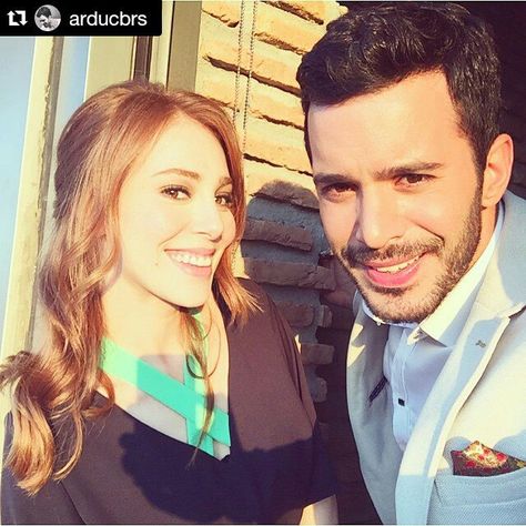 Foreign Celebrities, Canada Pictures, Elcin Sangu, Trending Photos, Cute Couple Cartoon, Baby Photoshoot, Big Love, Turkish Actors, Tv Stars