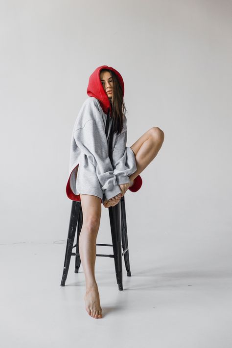 #oversized_hoodie #oversized_for_women #basic_oversized #casual_oversized #sweatshirts_long
Red skinny rounded model. Hoodie is made of gray cotton knitwear. It is sleek and comfortable to the touch. The model is rounded: shorter in front and longer in the back. The hood and bottom trim have a red color. You will be able to create many stylish images with this thing. Oversized Hoodie Photoshoot, Oversized Photoshoot, Hoodie Poses, Hood Photoshoot, Hoodie Photoshoot, Stylish Images, Oversize Outfit, Sweatshirt Outfit, Red Hood