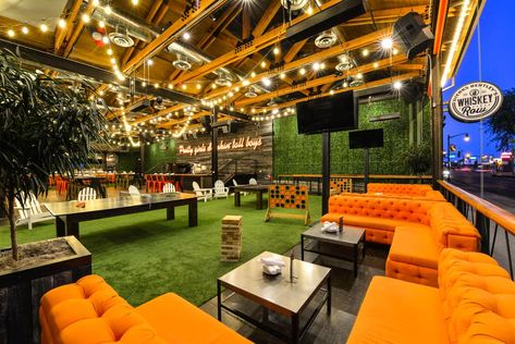 Sports Bar Interior, Outdoor Sports Bar, Beer Garden Ideas, Bar Lounge Design, Rooftop Restaurant Design, Resturant Design, Bistro Design, Sports Pub, Sports Bars