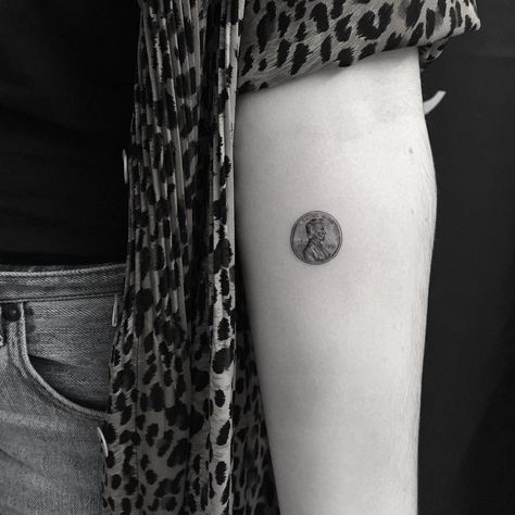 @evantattoo on Instagram: “Penny size(a little bigger) 1990 Penny  @kcoopy . . . . #evantattoo #evantattooinNYC #tattootrip . . . . . . . #finelinetattoo #tattoo…” Coin Tattoo Ideas, Grandpa Tattoos, Evan Tattoo, Coin Tattoo, Penny Tattoo, Tiny Tattoo Ideas, Small Girl Tattoos, Tiny Tattoo, Cool Small Tattoos