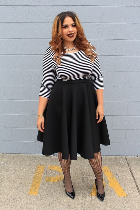 Plus-koon Muoti, Healthy Curves, Skirt Diy, Look Plus Size, Curvy Fashionista, Fashion To Figure, Big Girl Fashion, Fashion Blogger Style, Moda Plus