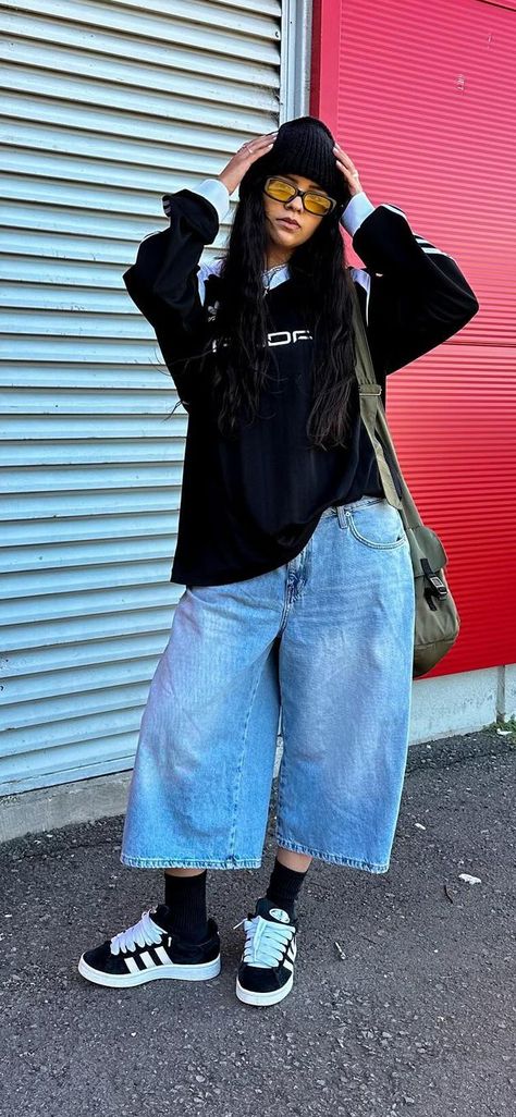 90s Fashion Baggy Jeans, Classy Tomboy Outfits Summer, Boyish Outfits Plus Size, Teddy Fresh Outfit, Colorful Tomboy Outfits, Baggy Fit Women, Baggy Outfit Ideas For Women, 90s Black Women Outfits, Femme Masc Outfits