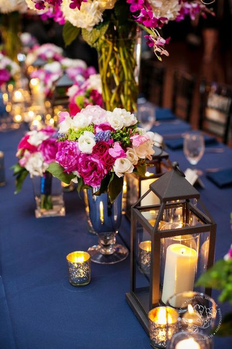 Rose Gold Table Setting, Hot Pink Wedding Colors, Wedding Table Decorations Pink, Navy Wedding Theme, Wedding Table Pink, Wedding Color Schemes Blue, Gold Table Setting, Rose Gold Table, Pink Centerpieces