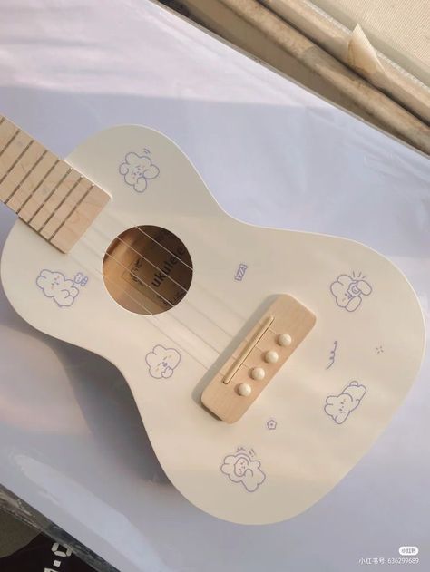 White Instruments, Instruments Aesthetic, Gitar Vintage, Dr Mundo, Barang Aesthetic, Instruments Art, Aesthetic Objects, Guitar Obsession, Korean Aesthetic