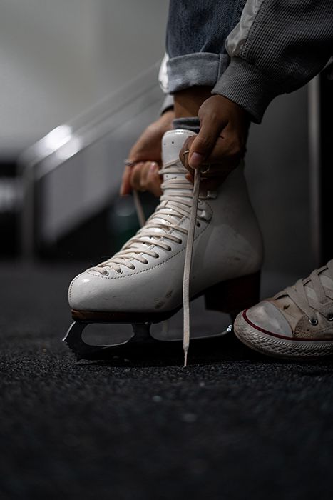 lose up of a skater tying the laces on their ice-skates Ice Skating Photography, Ice Skating Pictures, Skating Pictures, Skate 3, Skating Aesthetic, Aesthetic Couple, Ice Skaters, Ice Skates, Street Racing