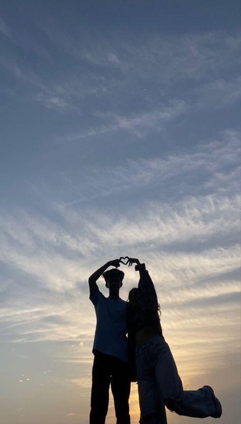 Longdistancerelationship Pic Aesthetic, Love Bite Snap, Breakup Background Images, Sunset Sunrise Aesthetic, Under The Same Sky, Better With You, Sunrise Aesthetic, Love Couple Wallpaper, Couple Moments