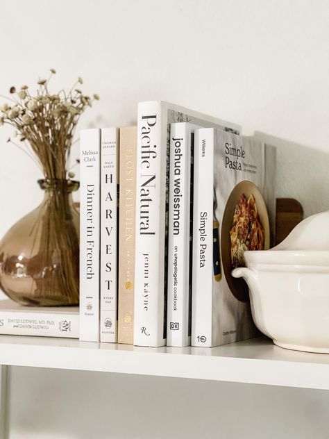 Cookbook Display Small Kitchen, Cook Book Organization Kitchens, Pretty Cookbooks To Display, Cook Books Display, Recipe Book Shelf Kitchen, Cookbook Display Shelf, Cooking Books In Kitchen, How To Display Cookbooks In Kitchen Open Shelves, Cook Book Shelf Ideas