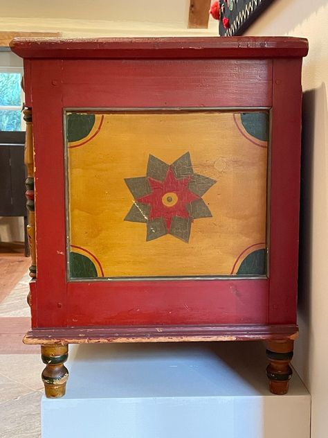 Painted Blanket Box, Scandi Furniture, Chest Ideas, Painting Old Furniture, Patterned Furniture, Red Furniture, Floral Stencil, York County, Painted Chest