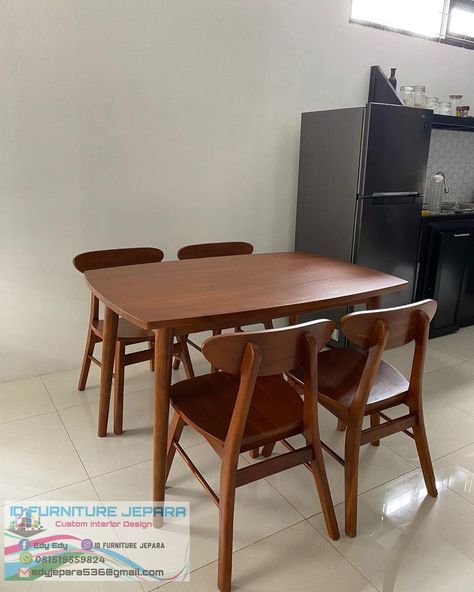 Dining Table Decor Centerpiece, 4 Seater Dining Table, Simple Dining Table, Kursi Cafe, Kursi Bar, Dining Room Furniture Modern, Wooden Sofa Designs, Dinning Set, Furniture Details Design