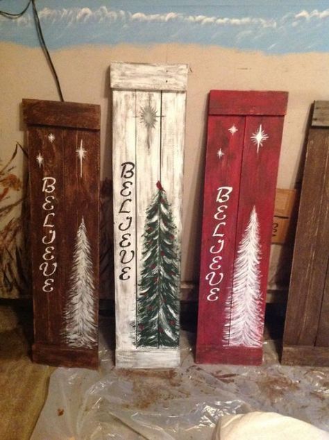 Craft Themes, Christmas Wooden Signs, Painted Patterns, Pallet Christmas, Cabin Christmas, Wood Boards, Christmas Decorations Diy Outdoor, Christmas Signs Wood, Fence Decor