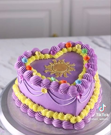 Coquette Birthday Party, Rapunzel Birthday Cake, Bolo Rapunzel, Cake Recipes Easy, Coquette Birthday, Rapunzel Cake, Easy Cakes, Rapunzel Birthday Party, Tangled Birthday