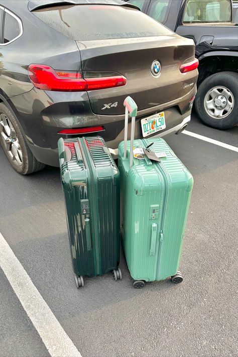 travel, travel essentials, travel luggage, packing luggage, travel aesthetic, green luggage, suitcase, green suitcase Green Suitcase, Green Luggage, Pink Suitcase, Travel Luggage Packing, Luggage Packing, Packing Luggage, Airport Look, Luggage Suitcase, Aesthetic Green