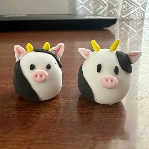 Clay Craft Date Ideas, Cow Made Out Of Clay, Cute Clay Date Ideas, Mini Clay Animals Easy, Air Dry Clay Animals Tutorials, Clay Date Night Ideas, Cute Little Clay Animals, Clay Crafts Cow, Playdough Creations Ideas