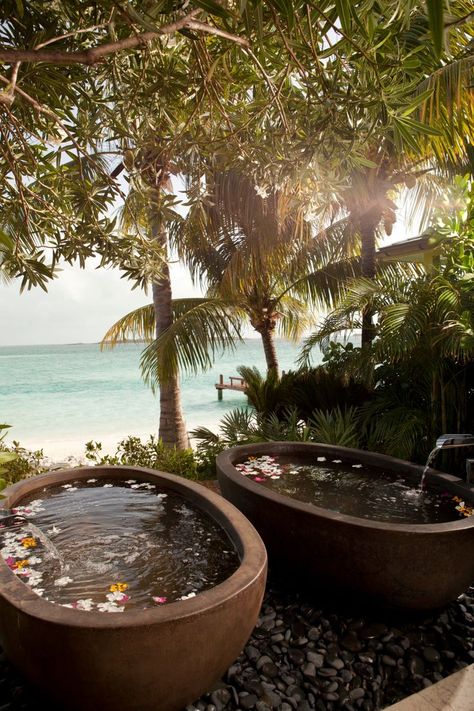 Two outdoor bathtubs filled with water and flower petals, surrounded by palm trees and overlooking white sand beach with turquoise water. Private Island Honeymoon, Bath Luxury, Spa Luxe, Pier House, Huge Bedrooms, Private Island Resort, Spa Jacuzzi, David Copperfield, Bahamas Island