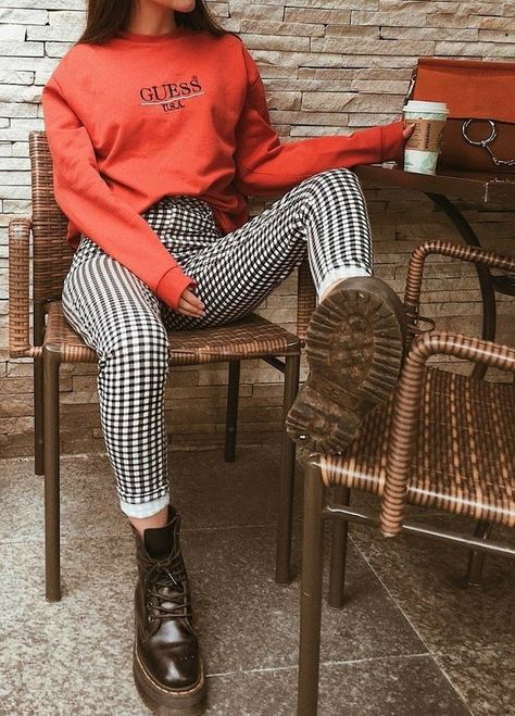 Power Fashion Women, Grunge Pumpkin Patch Outfit, Portland Fashion Fall, Graphic Designer Outfit Style, Fall Punk Outfits, Colorful Edgy Outfits, 2014 Fashion Tumblr, Valentines Outfits Casual, Bohemian Winter Style