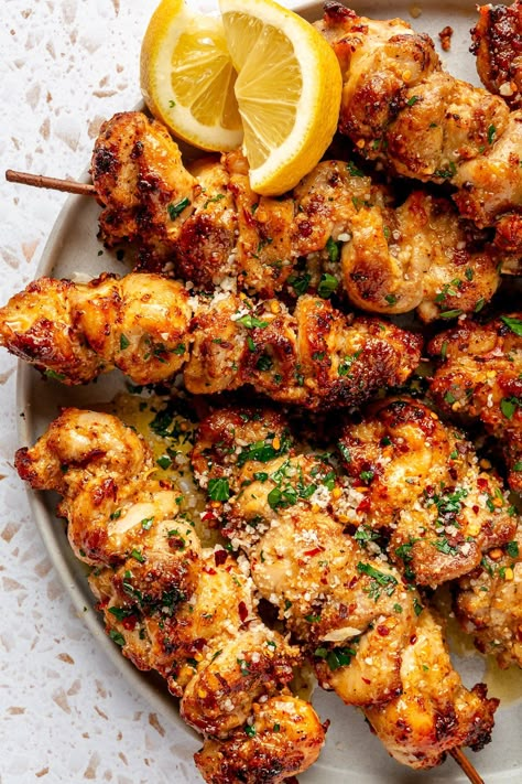 Garlic Parmesan Chicken Skewers, Parmesan Chicken Skewers, Juicy Chicken Thighs, Pork Casserole, Fed And Fit, Chicken Skewer Recipe, Grilled Chicken Skewers, Sheet Pan Dinners Chicken, Skewer Recipes