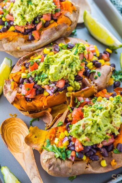 Cena Keto, Great Vegan Recipes, Plat Vegan, Stuffed Sweet Potatoes, Keto Lasagna, Mexican Dish, Baked Potato Recipes, Vegan Black Bean, Keto Pancakes