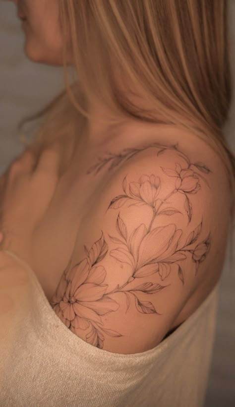 Flower Tattoos Collar Bone Shoulder, Lady Shoulder Tattoo For Women, Shoulder Flowers Tattoo Design, Flowers Shoulder Tattoos For Women, Dainty Floral Shoulder Tattoo, Elegant Shoulder Tattoo, Lotus Flower Shoulder Tattoo For Women, Shoulder Tattoo Ornamental, Botanical Tattoo Sleeve Delicate