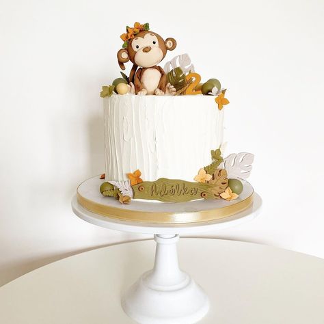 Monkey Cake Ideas, Fondant Monkey, Monkey Birthday Cakes, Swimming Cake, Jungle Cakes, Boys First Birthday Cake, 2nd Birthday Party For Boys, Monkey Cake, Cake Models