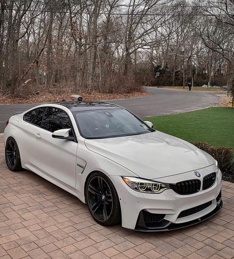 Bmw M4 White, Bmw Cake, Car Organizing, Cars Decor, Car Decorating, Decorating Car, Bmw White, E60 Bmw, Savage Mode