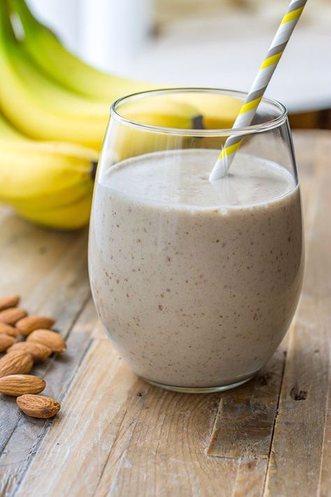 This wholesome Banana Almond Milk Smoothie is filled with flax seeds, vanilla and cinnamon, but tastes like a healthy milkshake! Delicious! #flaxseed #almondmilksmoothie #bananasmoothie #smoothie Healthy Milkshake, Milk Smoothie, Tummy Workout, Lower Belly Fat, Belly Fat Workout, Weight Lose, Boost Your Metabolism, Fitness Workout For Women, Boost Metabolism