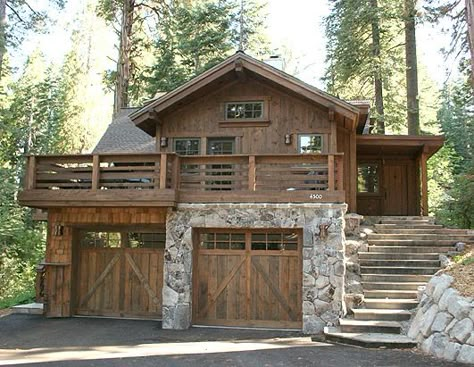 Cabin Remodel, Garage Apartment Plans, Garage House Plans, Log Cabin Homes, Barn Style House, Compact Living, Tiny House Cabin, Cabins And Cottages, Garage Design