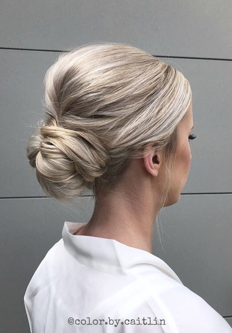 Simple Wedding Hair Updo Elegant Bun, Bridal Hair Updo With Veil Blonde, Timeless Wedding Updo, Clean Bridal Updo, Up Do Bridesmaid Hair, Bridal Hair Updo Elegant, Bridal High Updo, Bride Hair Bun, Sleek Bridal Updo