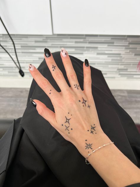 minimalist hand tattoo #handtattoo #tattoo Simply Hand Tattoos, Minimalist Hand Tattoo, Hand Tatto, Hands Tattoo, Hand Tattoos For Women, Hand Wrist, Ink Ideas, Hand Tattoo, Wrist Tattoos