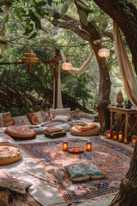 Meditation Deck Outdoor, Yoga In Garden, Greenhouse Treehouse, Bohemian Meditation Room, Sanctuary Outdoor, Boho Meditation Space, Healing Garden Design, Outdoor Meditation Space, Meditation Room Ideas