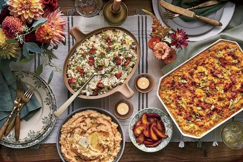 41 Old-School Thanksgiving Recipes To Make This Holiday Crab Fried Rice Recipe, Spicy Cornbread, Crab Fries, Vegetarian Thanksgiving Recipes, Southern Living Recipes, Cornbread Dressing Southern, Vegetarian Thanksgiving, Cornbread Dressing, Thanksgiving Sides