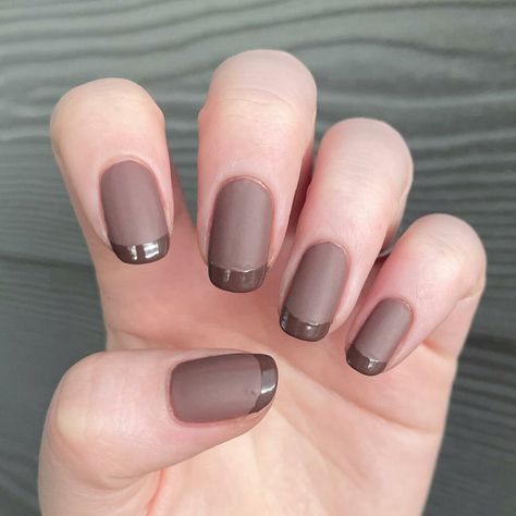 25 Latest Brown French Tip Nail Designs To Try In 2023! - alexie Brown Matte French Tip Nails, Mocha French Tip Nails, Brown Nails French Tip, Dark French Tip Nails, Matte Brown Nails, Brown French Nails, Brown French Tip Nails, Brown Nail Ideas, Tip Nail Ideas