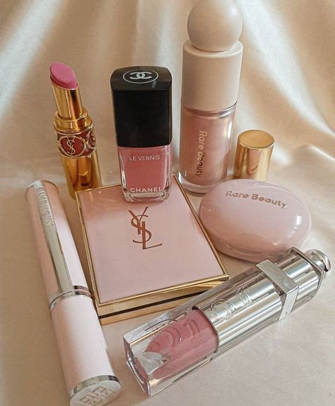 Lys Makeup, Expensive Makeup, Smink Inspiration, Top Makeup Products, Fancy Makeup, Dior Makeup, Elegant Makeup, Luxury Makeup, Makeup Items