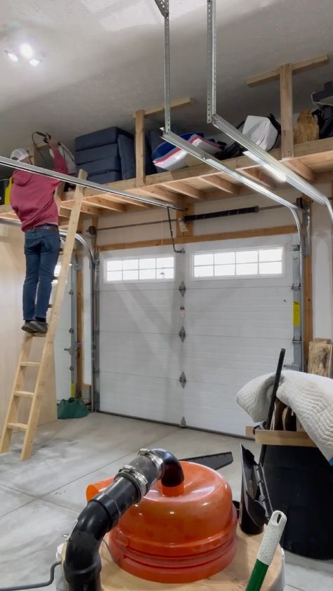 Diy Overhead Garage Storage, Diy Garage Work Bench, Garage Storage Inspiration, Garage Organization Tips, Garage Organisation, Overhead Garage Storage, Garage Storage Shelves, Garage Storage Solutions, Porch Colors